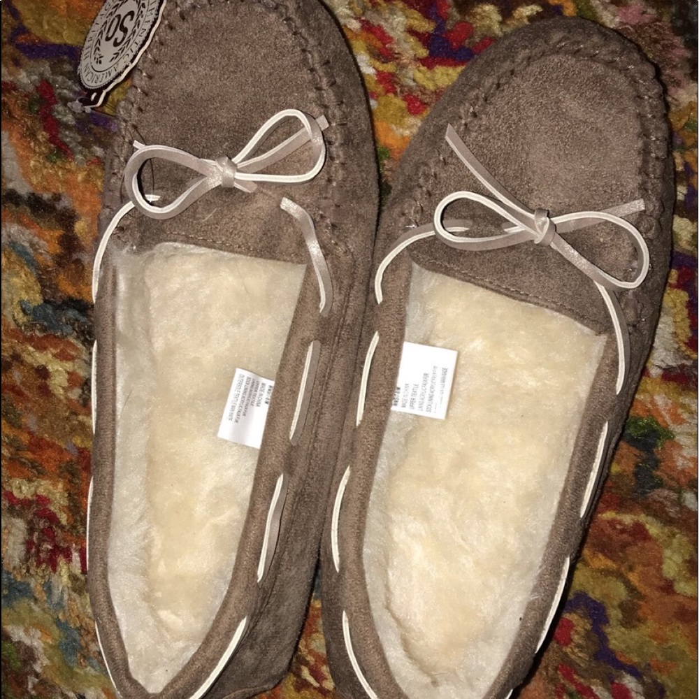 •Moccasin style slippers•